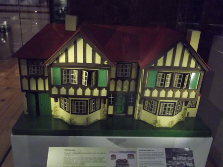 музей детства в Лондоне кукольный домик