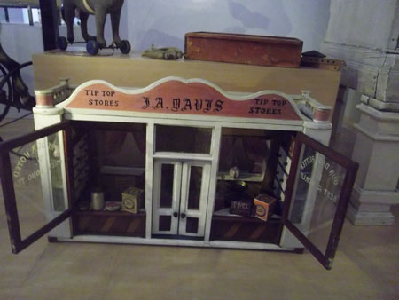 кукольный домик магазин музей детства в Лондоне